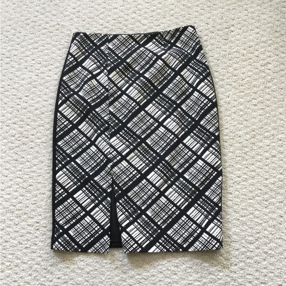 Ellen Tracy Black and White Plaid Pencil Skirt